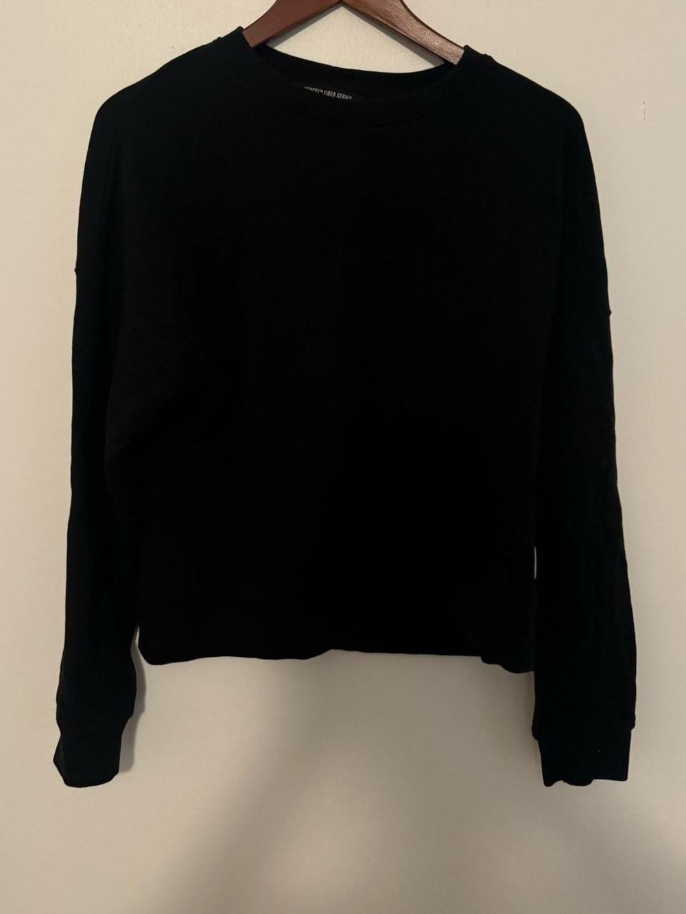 Carhartt Black Crewneck Long Sleeve Top